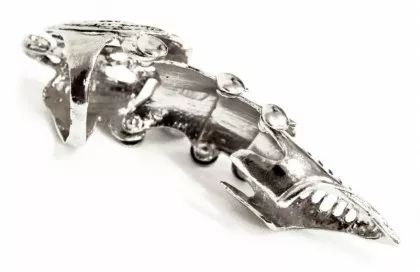 Gelenk Fingerring Totenkopf mit Flügel