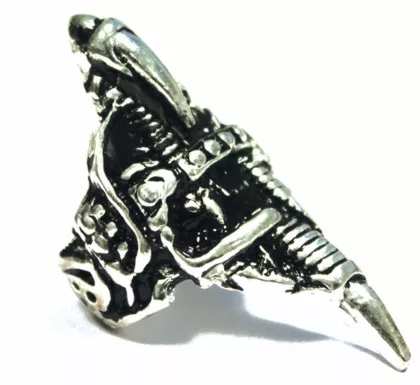 Finger ring / Alien claw