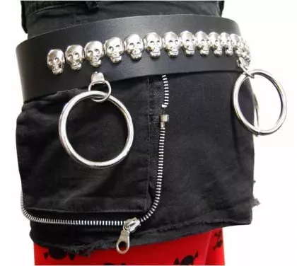 Gürtel - Totenkopfnieten mit Ring