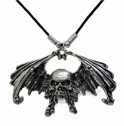 Halskette Totenkopf mit Flügel