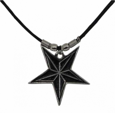 Halskette mit Anhänger - schwarzer Stern