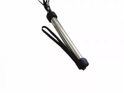 Flogger mit Metallgriff