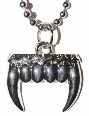 Necklace Vampire Teeth