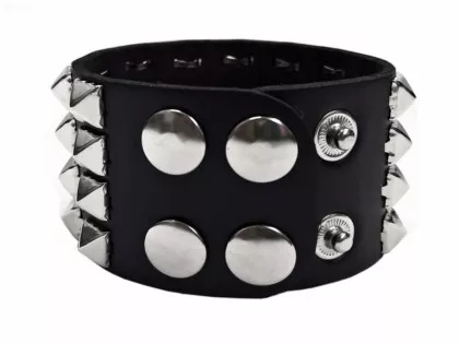Armband Kleine Pyramiden Nieten