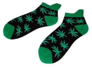 SSOC 012 - Sneakersocks - Black-Green Canabis Leaf