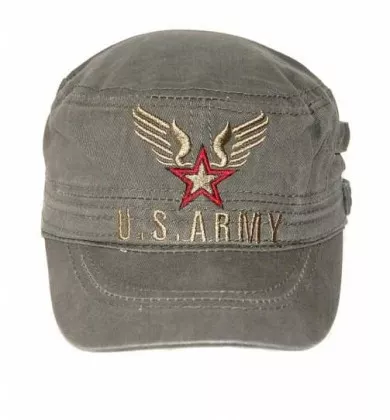 Stern mit Flügeln auf US Armee Kappe
