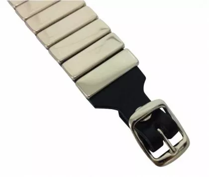 Armband mit flachen Nieten