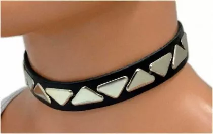 Choker Dreieck Nieten
