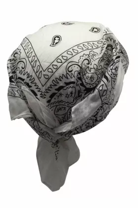 Weiße Sonnenschirm Cap mit Paisley Muster