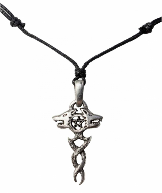 Halskette mit mystischem Anhänger
