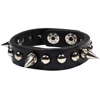 Kunstlederarmband mit Rund- und Killernieten