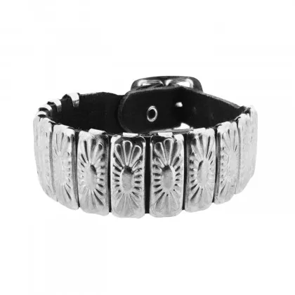 Lederarmband mit Retro Ziernieten