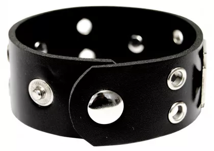 Armband Schwarz Kreuznieten - 3 cm Breit