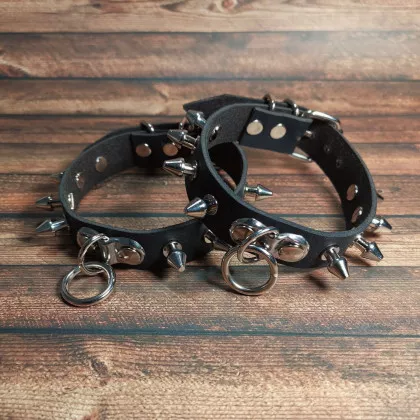 Lederfesselband - Killer Nieten mit O Ring