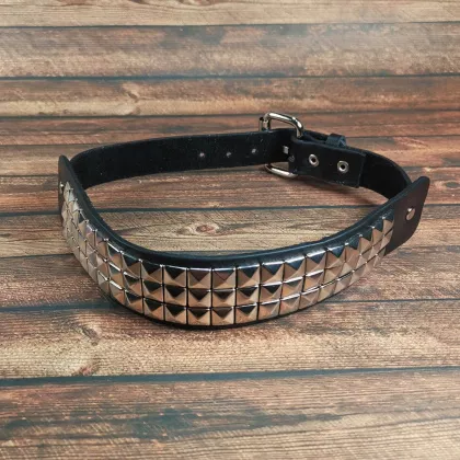 Choker with small Pyramid studs | faux Leather