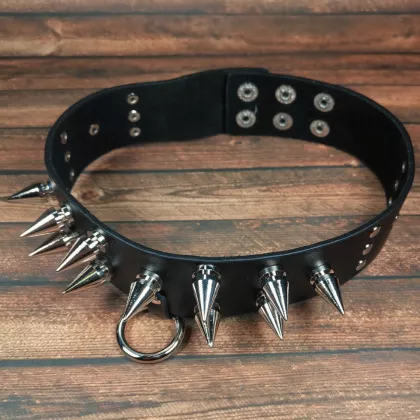 Kunstleder Halsband mit Killer Nieten