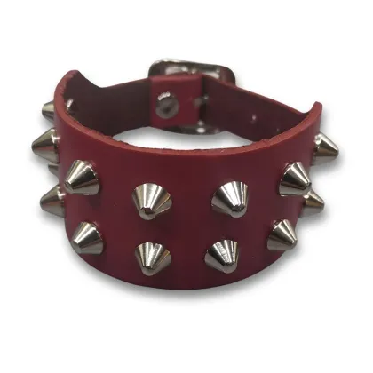Lederarmband Spitznieten 2-reihig | weinrot