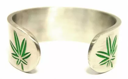 Armspange Cannabis Blatt