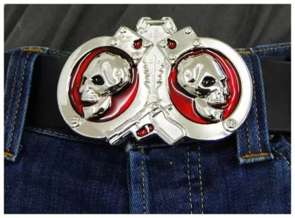 Gürtelschnalle Skull with Cuffs & Gun