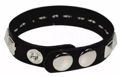 Armband Pyramidennieten