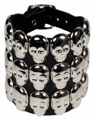 Armband Totenkopfnieten
