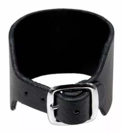 Schwarzes Armband