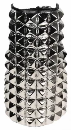 Wristband 100 Pyramid Studs