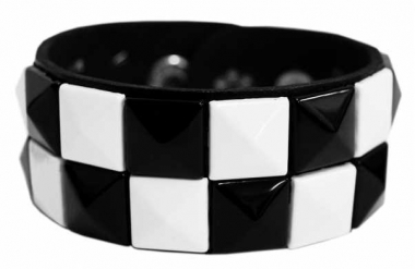 Wristband Pyramid Studs Black & White