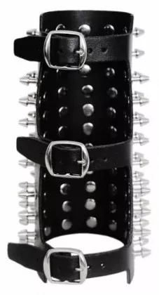 Armband 81 Killernieten
