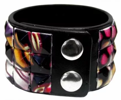 Bedrucktes Nietenarmband Graffiti