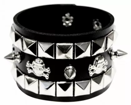 Armband Pyramiden Nieten