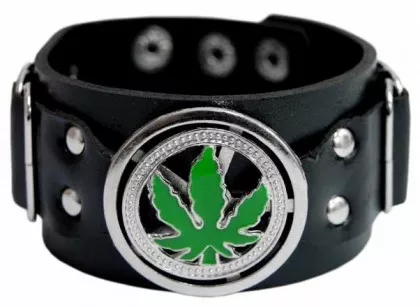 Armband Schwarz mit Hanfsymbol