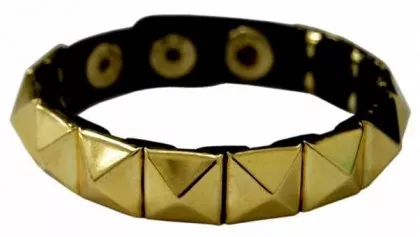 Armband Goldene Pyramidennieten