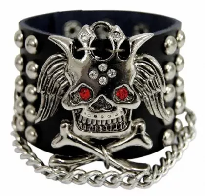 Wristband Skull with Flat Studs and Chain