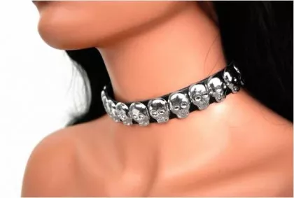 Skull Studs Leather Choker