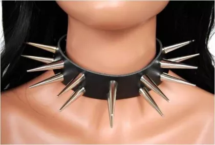 Conenieten 3,7 cm 2-reihig Leder Choker