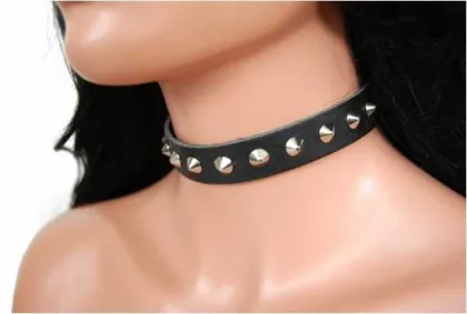 Spitznieten Leder Choker