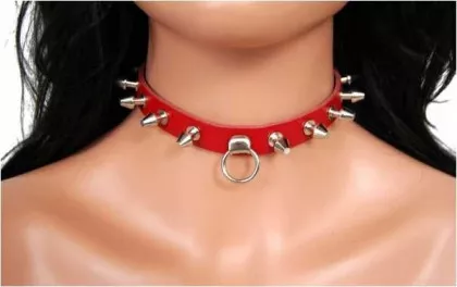 Killernieten & Ring (Rot) Leder Choker