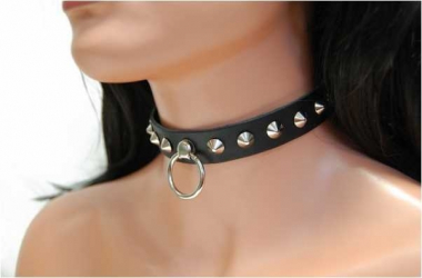 Pointed Studs & Ring Leather Choker