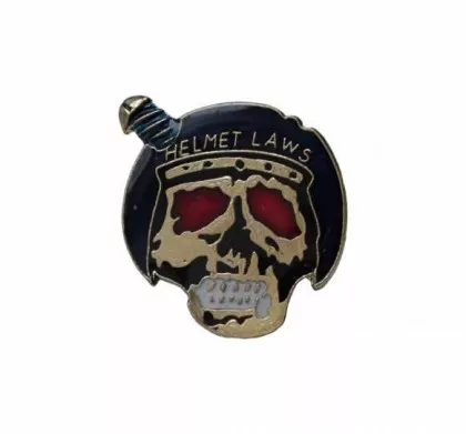 Anstecker Totenkopf