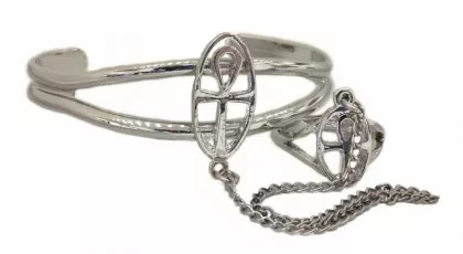 Armspange Kreuz mit Ring