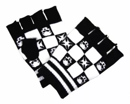 Eisernes Kreuz und Totenkopf Motiv | Winter Set bestehend aus Beanie, Schal und Handschuhe