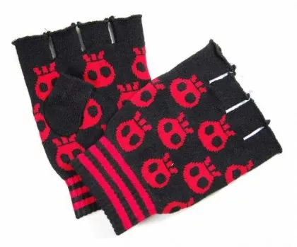Spooky Set | Schal - Beanie und Handschuhe - Schwarz mit rotem Totenkopf