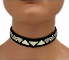 Choker Triangle Studs