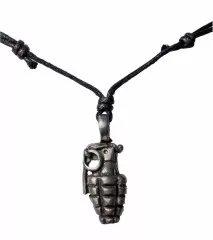 Necklace with granate pendant