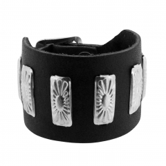 Leather wristband with vintage studs