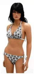 Bikini mit Spinnennetzen