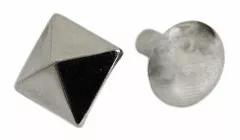 Pyramid Studs 7 mm x 7 mm
